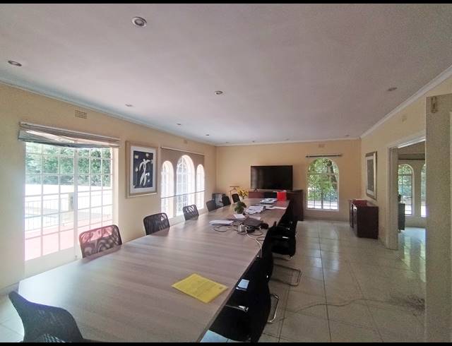 5 BEDROOM HOUSE FOR SALE IN COUNTRY LIFE PARK